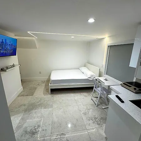 Charming Room In Quiet Area